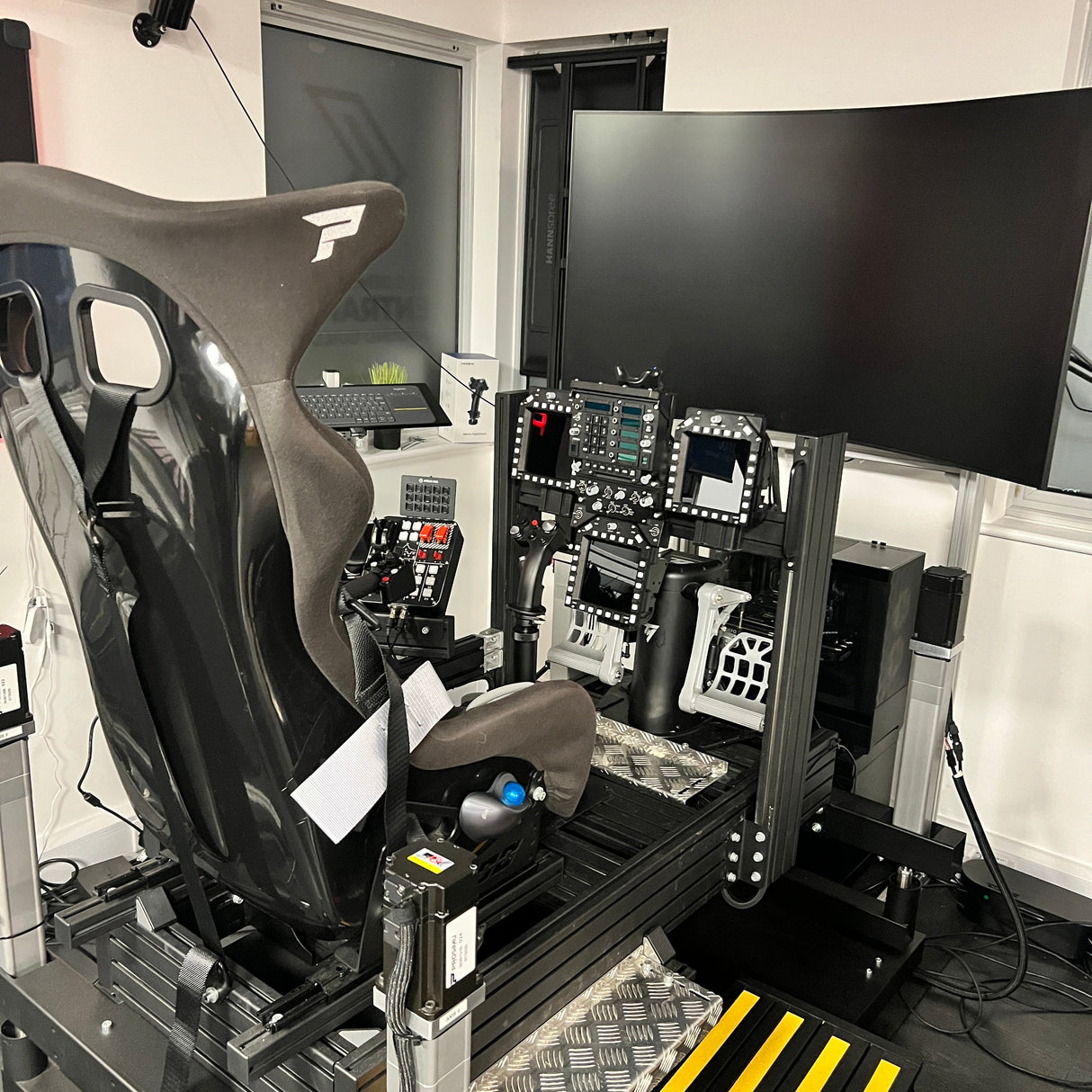 Prosimu P5MP Motion Flight Simulator - Ex-Showroom